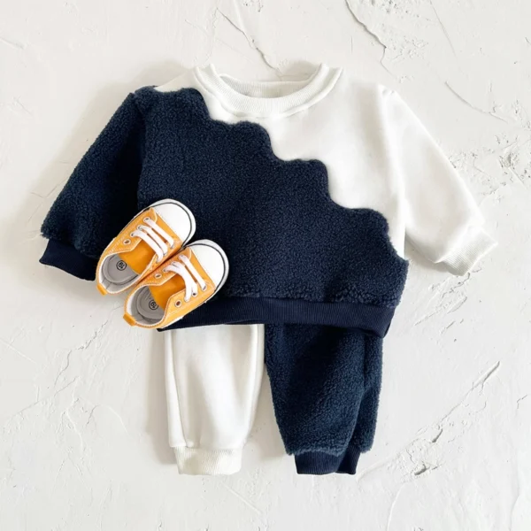 Wave Trim Cozy Set