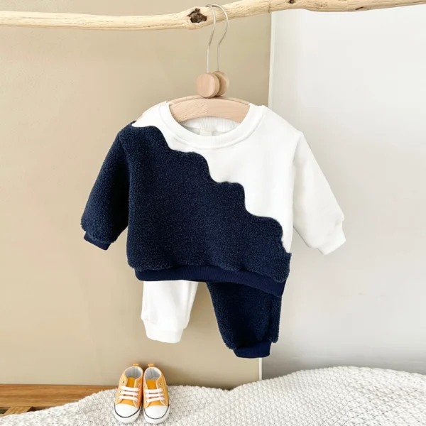 Wave Trim Cozy Set