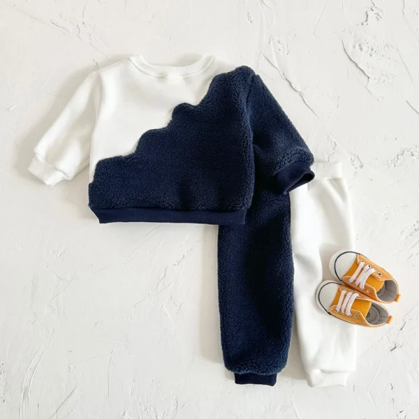 Wave Trim Cozy Set